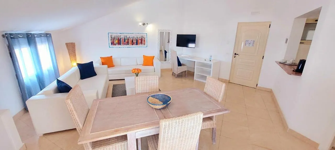 Branco Suites - Rooms & Holiday Apartments Santa Maria 0*,